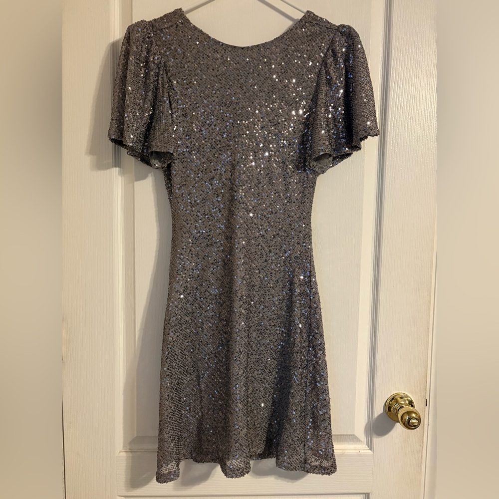 Astr The Label Silver Short‎ Sleeve Sequin Dress Medium Party Cocktail Club Prom
